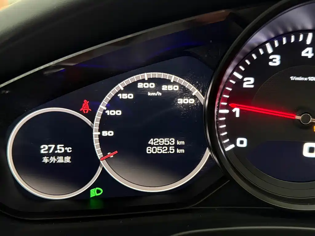 Porsche Panamera — миниатюра 7