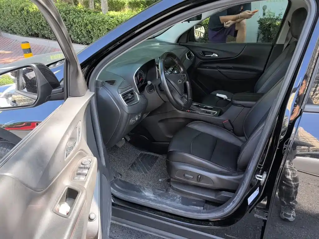 Chevrolet Equinox — миниатюра 12