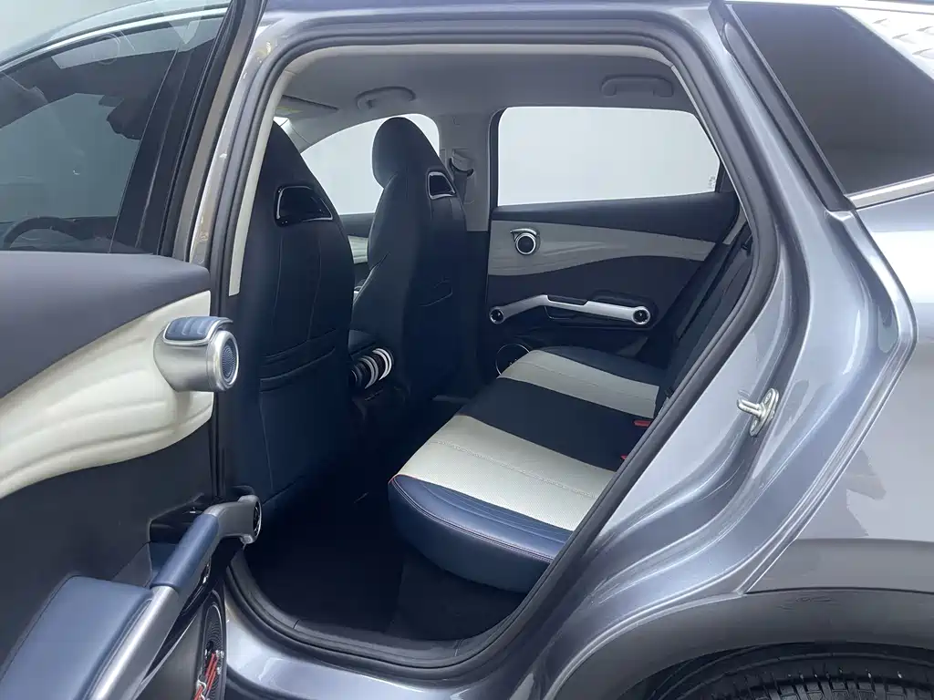 BYD Yuan Plus — миниатюра 14
