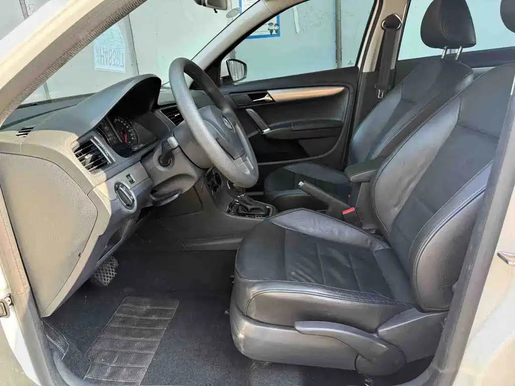 Volkswagen Lavida — миниатюра 3