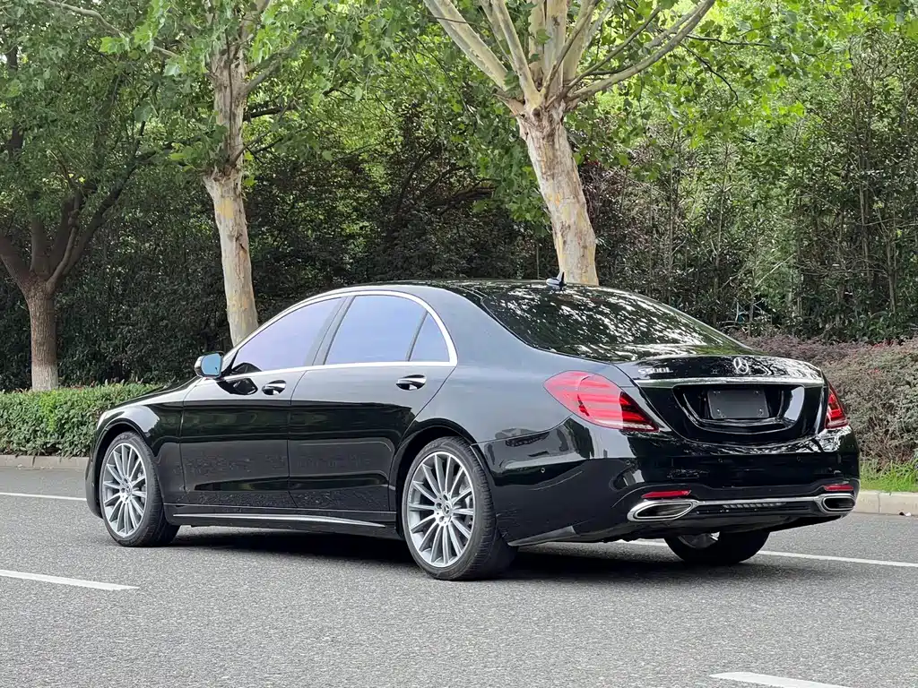 Mercedes-Benz S-Class — миниатюра 12