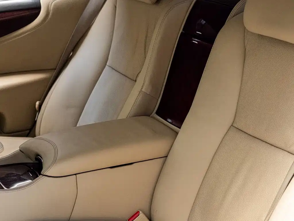 Lexus LS — миниатюра 12