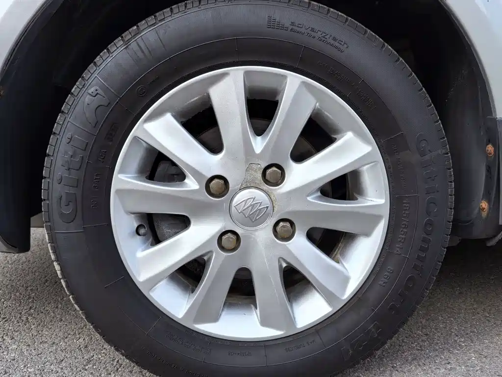 Buick Excelle — миниатюра 18