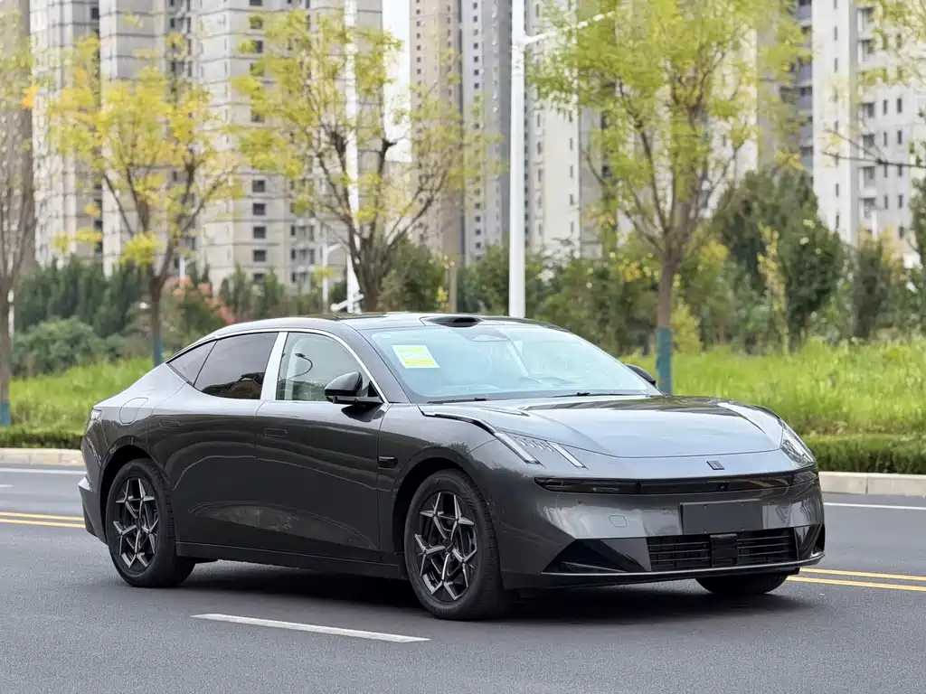 Lynk & Co 10 — миниатюра 3