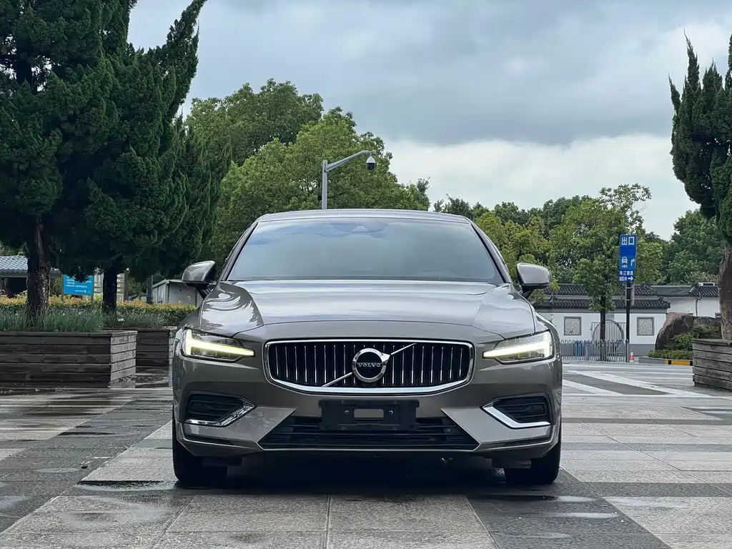 Volvo S60 — миниатюра 2