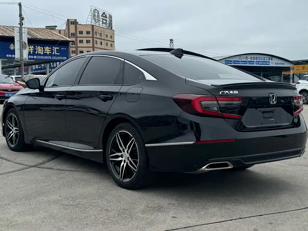 Honda Accord — миниатюра 7