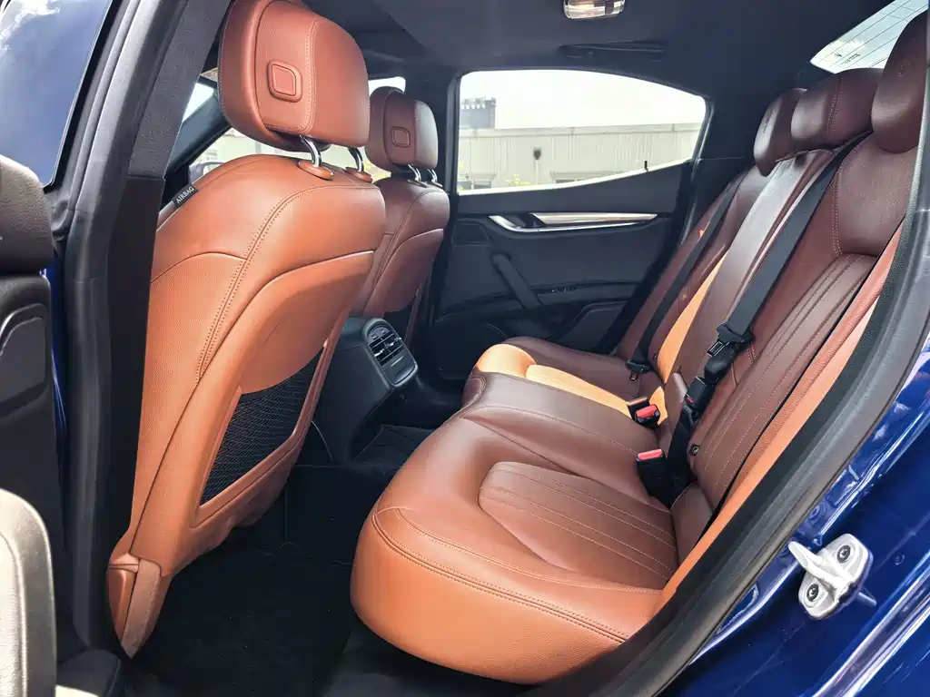 Maserati Ghibli — миниатюра 9