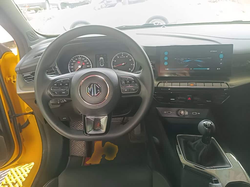 MG MG5 1.5 л 2023 г. желто-оранжевый, пробег 43300 км