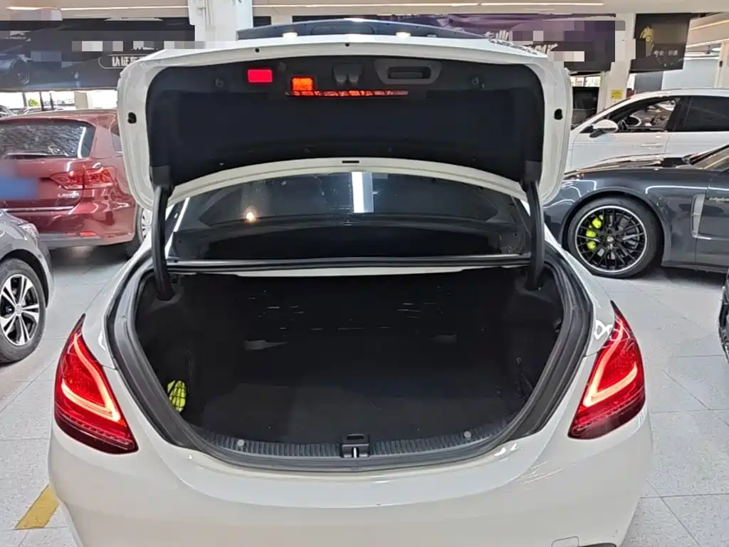 Mercedes-Benz C-Class — миниатюра 19