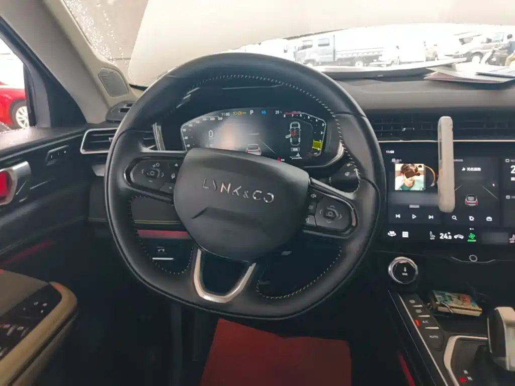Lynk & Co 05 — миниатюра 11
