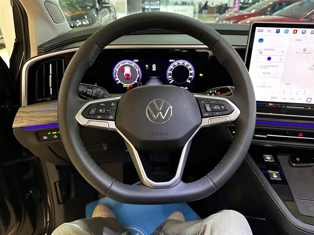 Volkswagen Viloran 2026 450TSI 6 мест