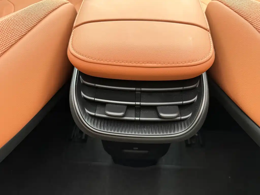 NIO ET5 — миниатюра 10