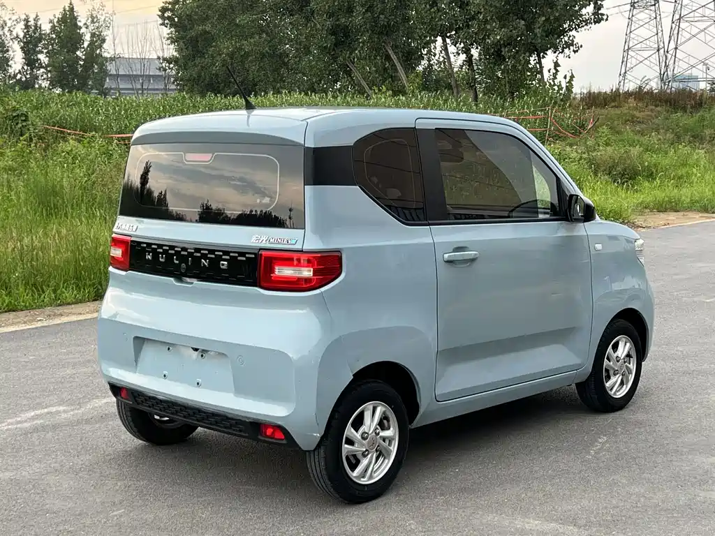 Wuling MINIEV — миниатюра 4