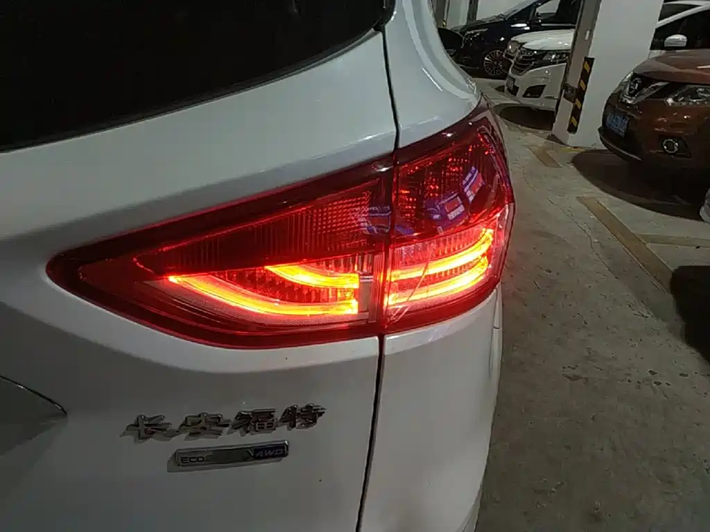 Ford Kuga — миниатюра 8