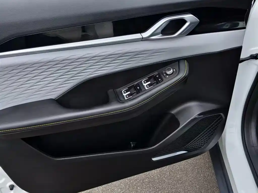 GEELY AUTOMOBILE BINYUE