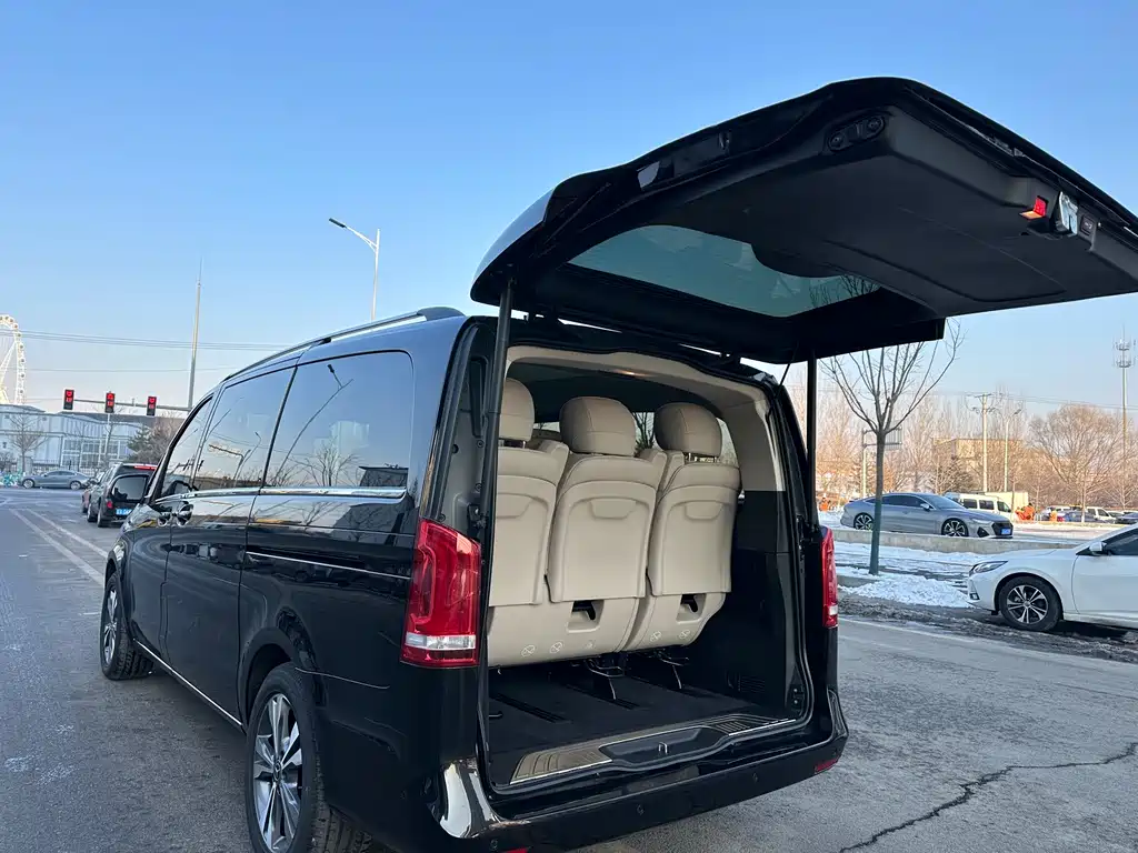 MERCEDES-BENZ V CLASS