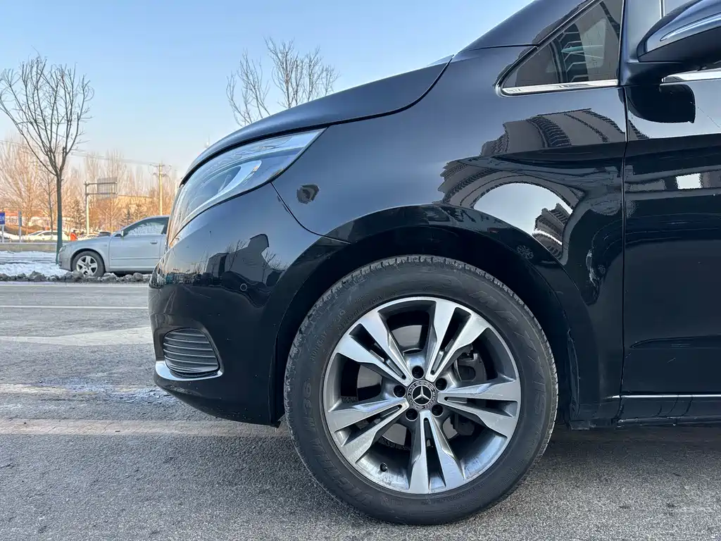 MERCEDES-BENZ V CLASS