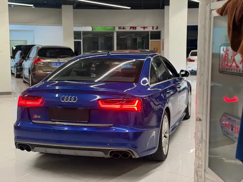 Audi S6 — миниатюра 5