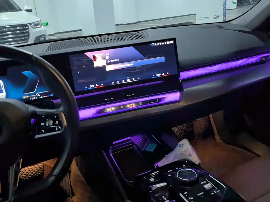 BMW 5 Series — миниатюра 13