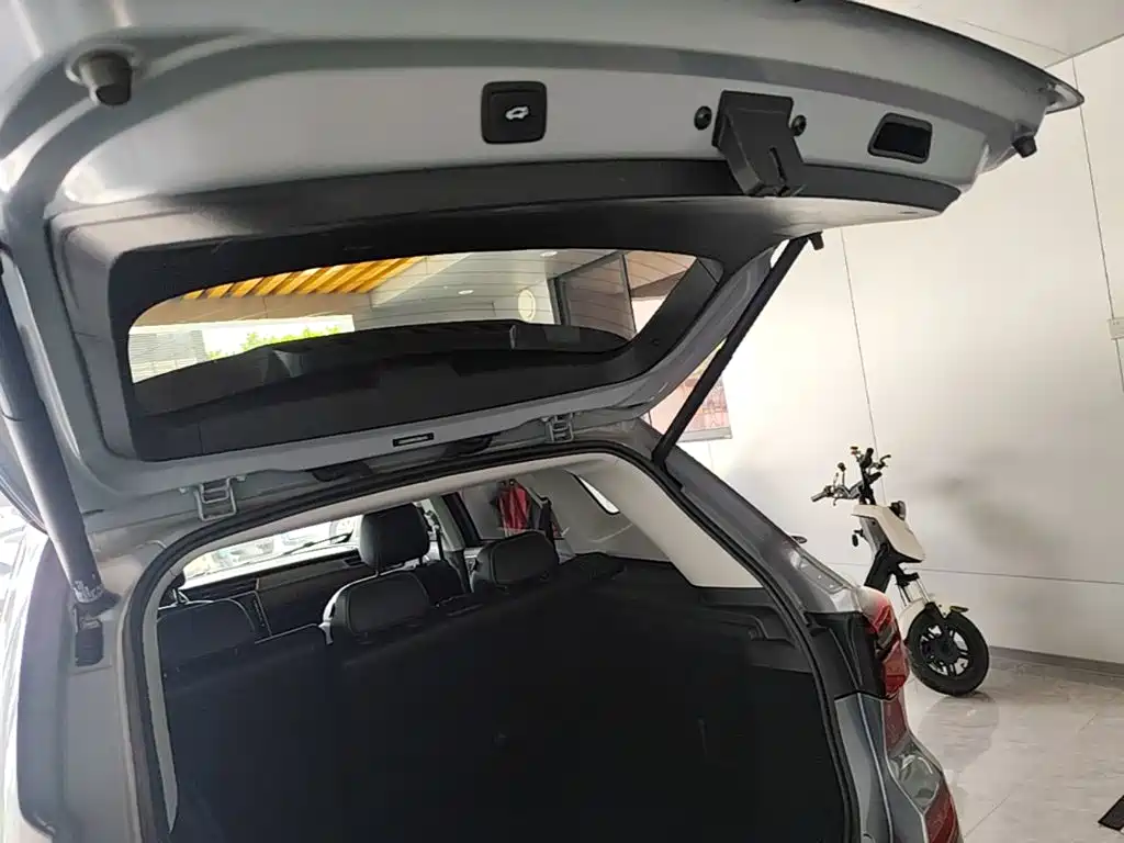 Roewe RX5 New Energy — миниатюра 19