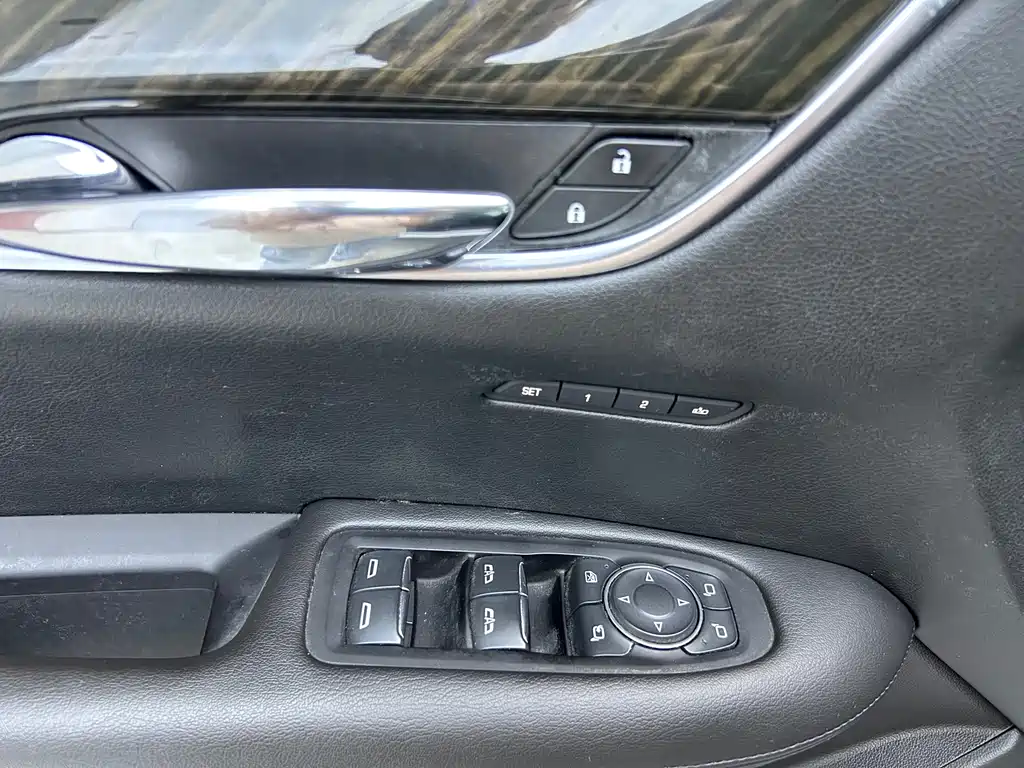 Cadillac XT5 — миниатюра 12