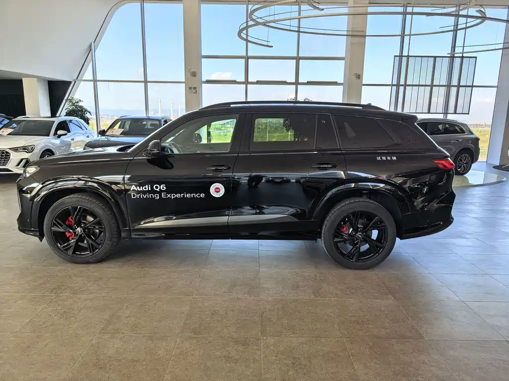 Audi Q6 — миниатюра 16