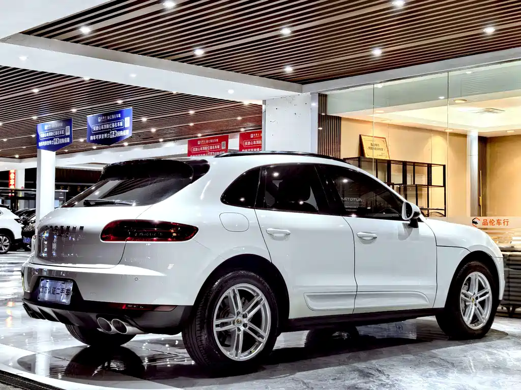 Porsche Macan — миниатюра 18