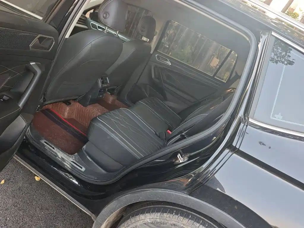 Volkswagen Tiguan L — миниатюра 13