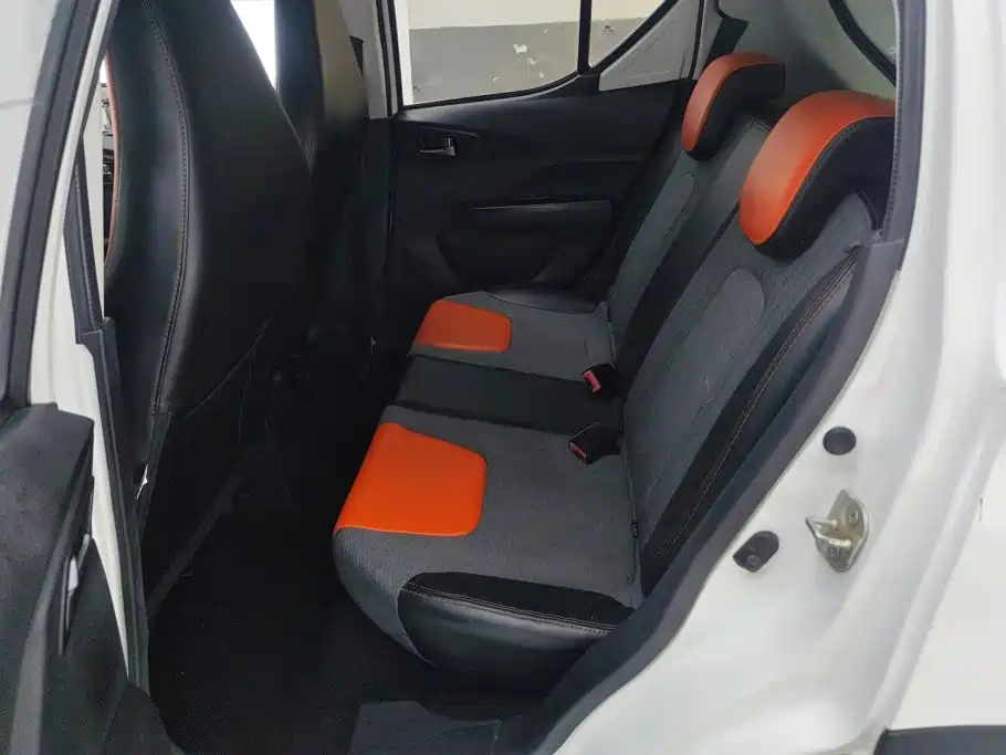 BAIC New Energy EC — миниатюра 11