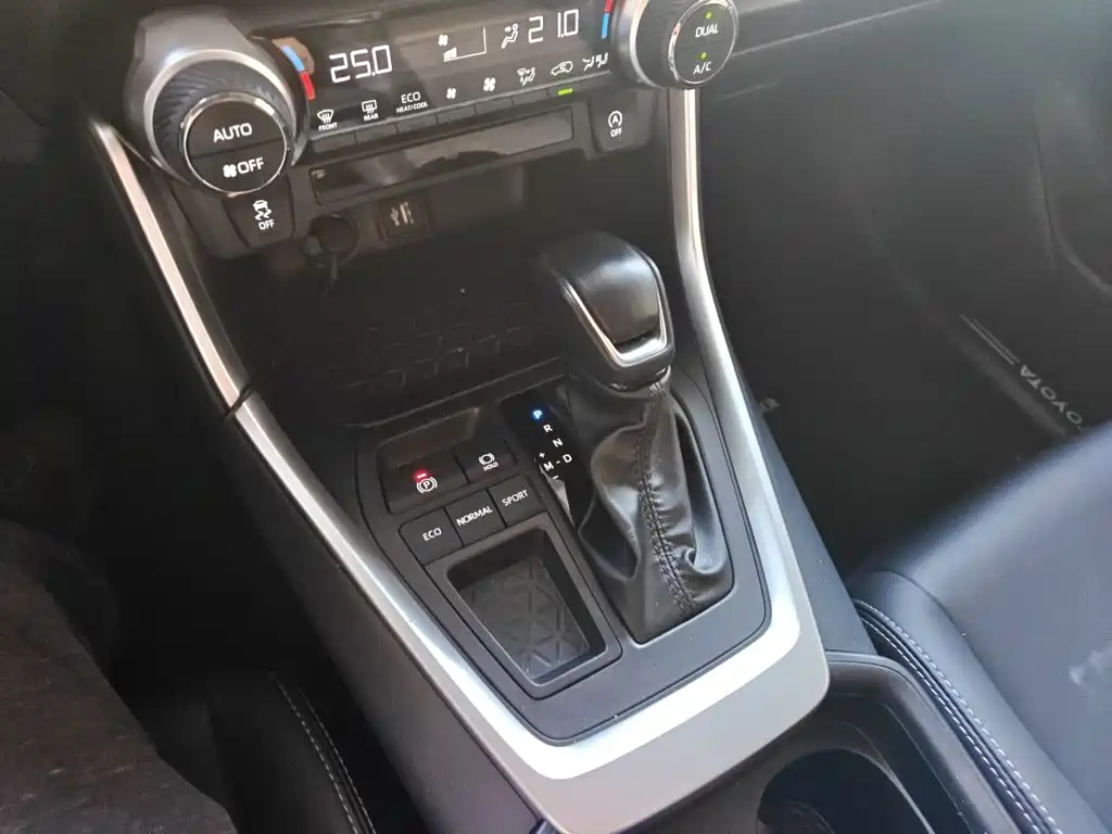 Toyota Wildlander — миниатюра 10
