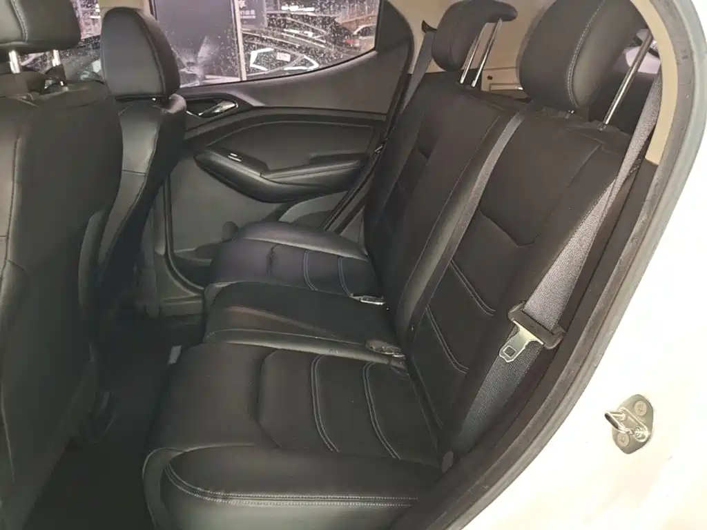 BYD Yuan EV — миниатюра 17