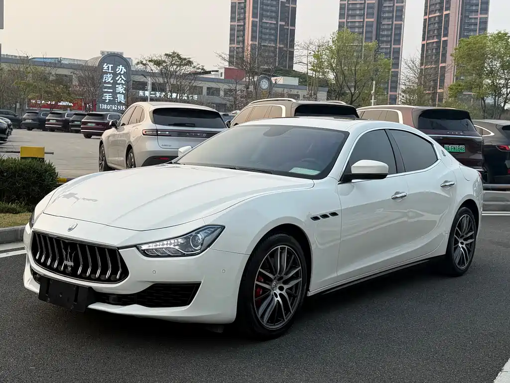 Maserati Ghibli 2021