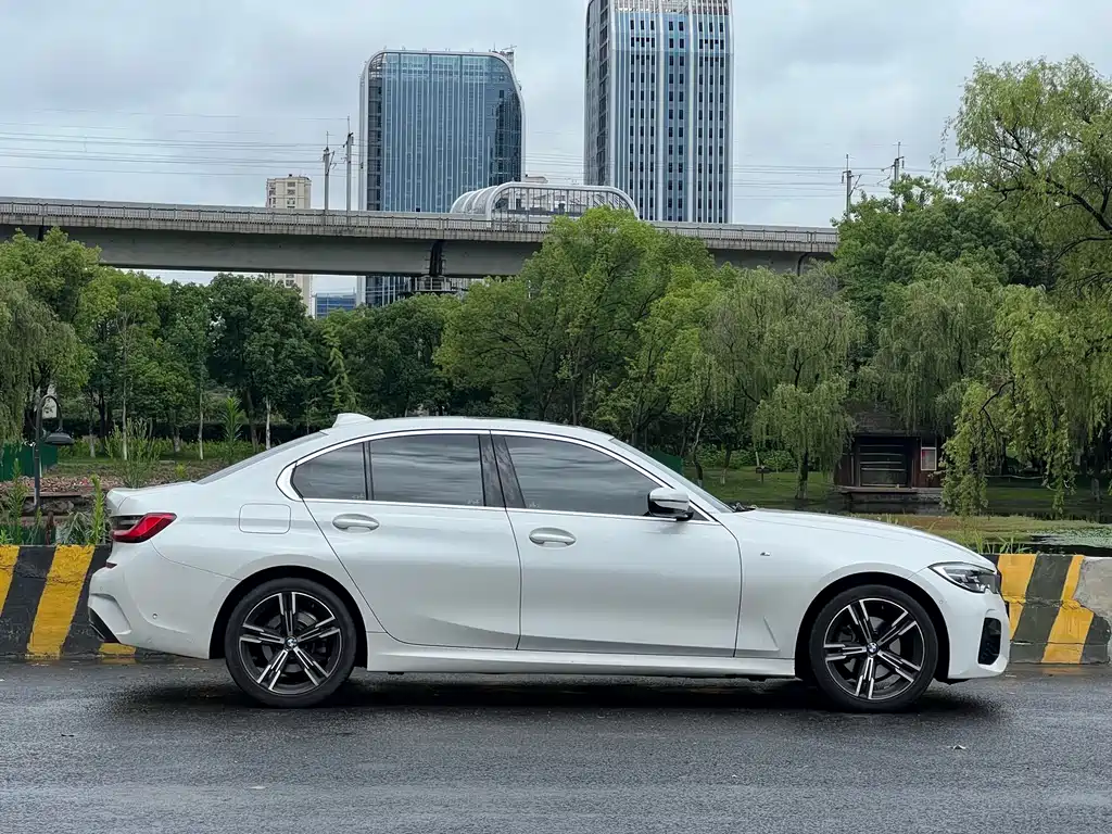 BMW 3 Series 3 2021 325i M Sport