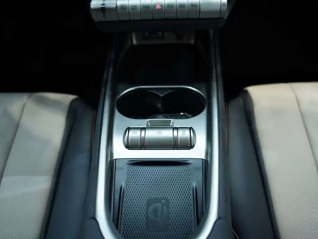 BYD Dolphin — миниатюра 7