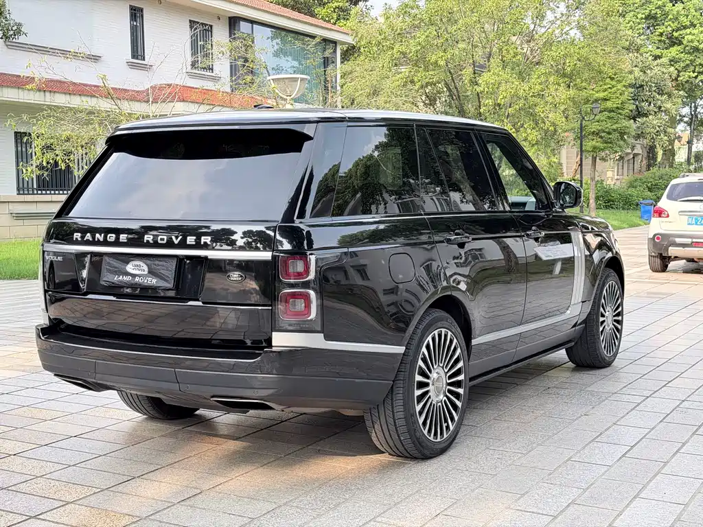 Land Rover Range Rover — миниатюра 5