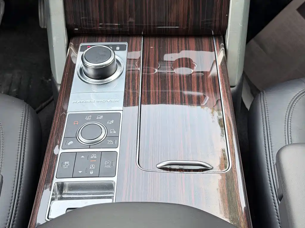 Land Rover Range Rover — миниатюра 19