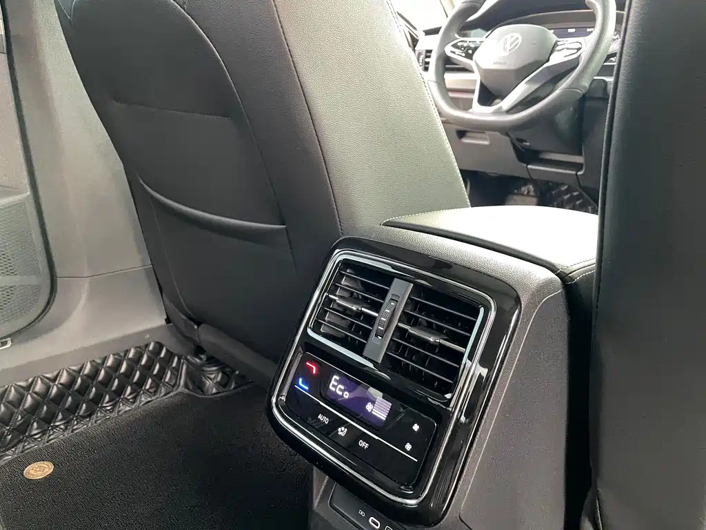 VOLKSWAGEN PASSAT NEW ENERGY