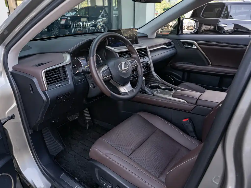 Lexus RX — миниатюра 9