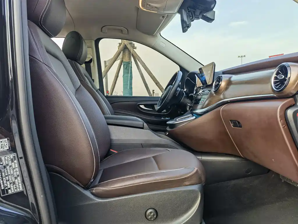 MERCEDES-BENZ V CLASS