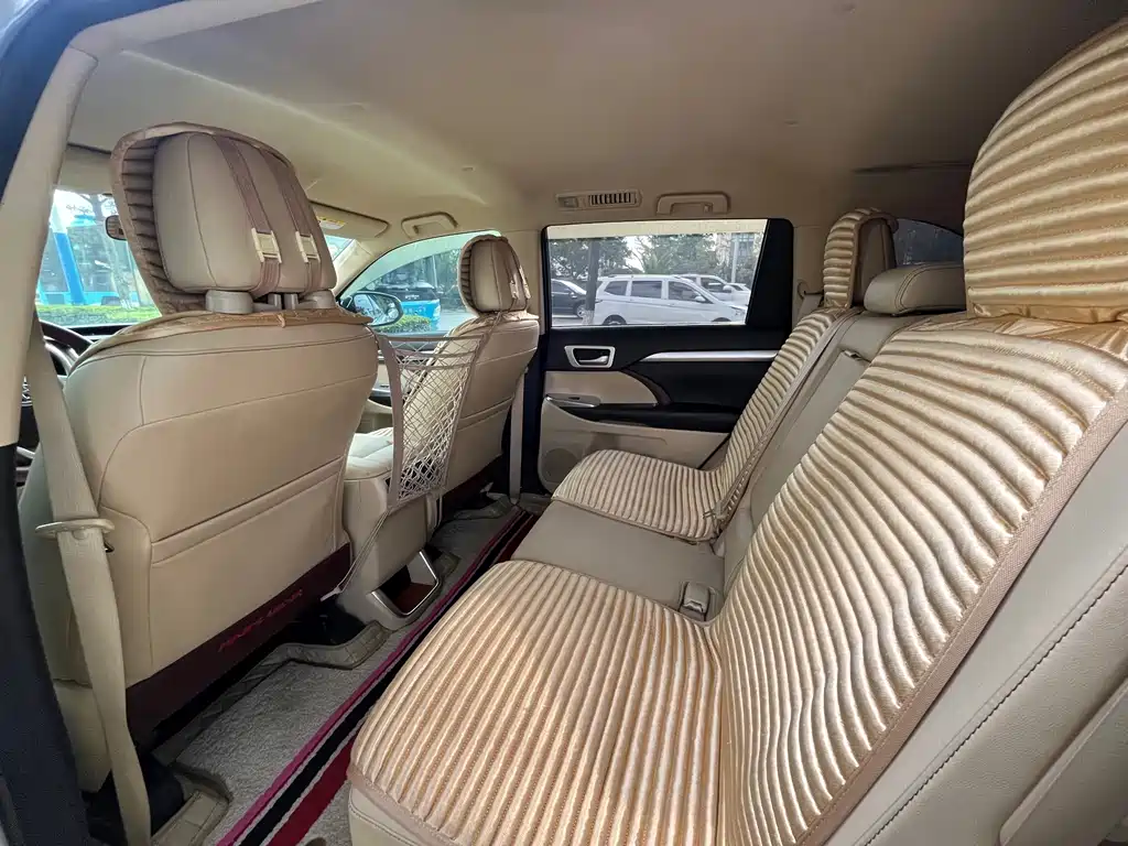 Toyota Highlander — миниатюра 7