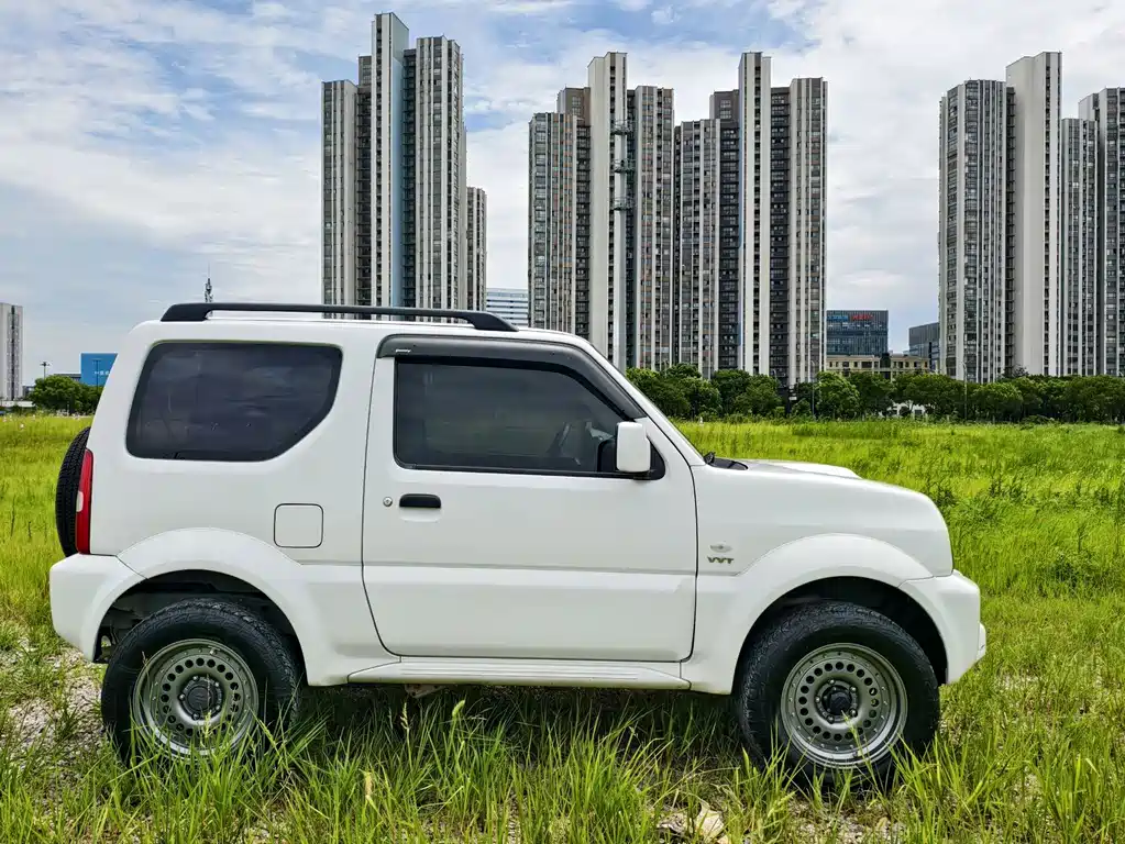 Suzuki Jimny — миниатюра 4