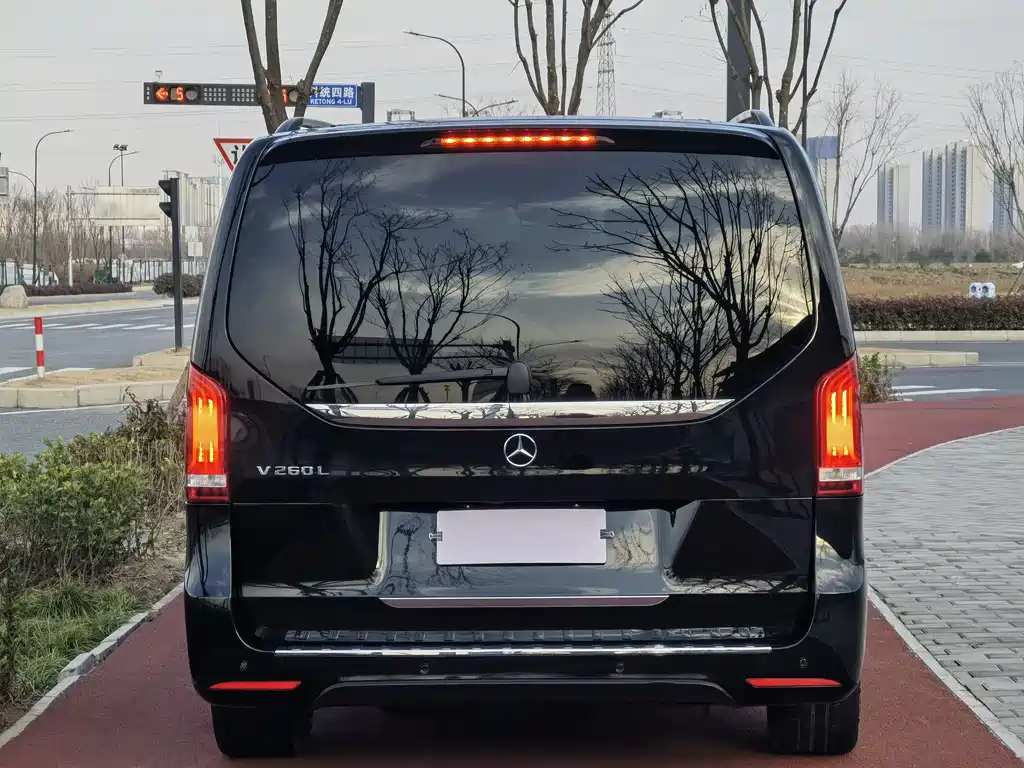 MERCEDES-BENZ V CLASS