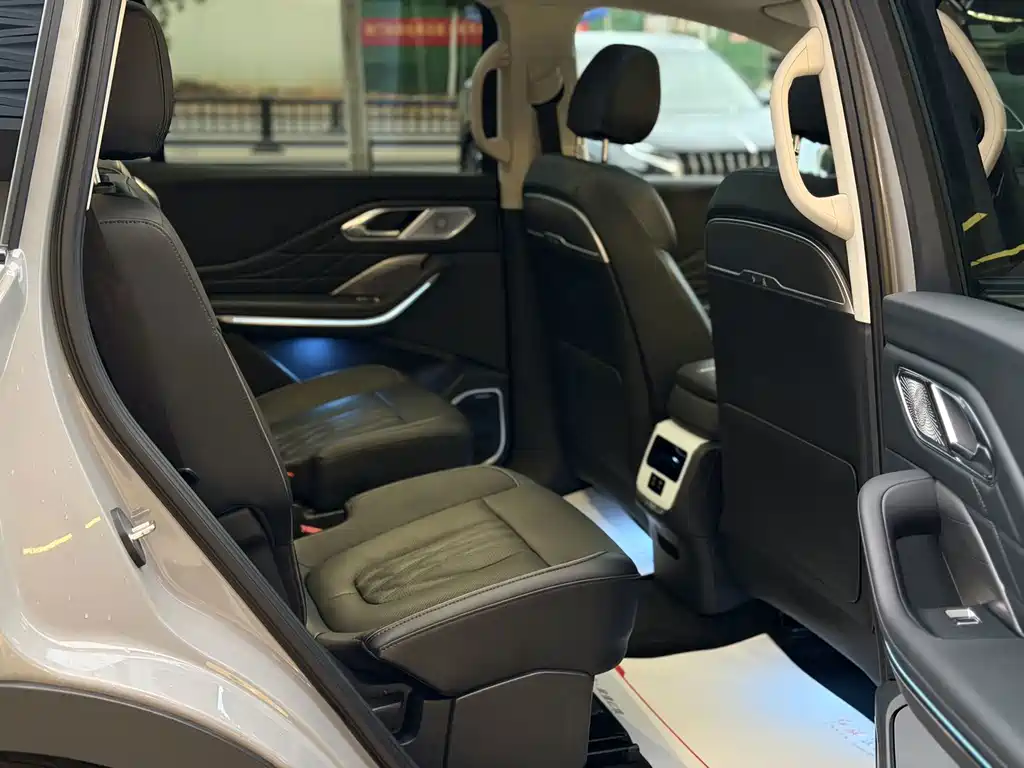 Hongqi Hongqi HS7 PHEV — миниатюра 8