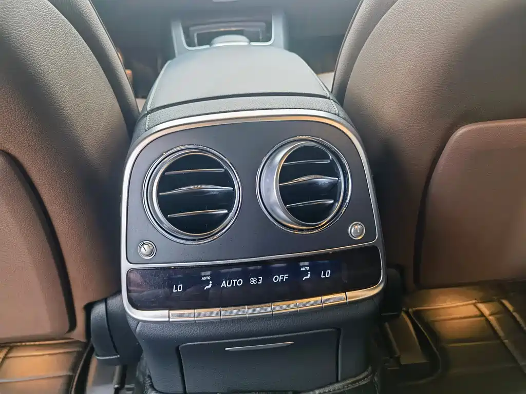 Mercedes-Benz S-Class — миниатюра 13