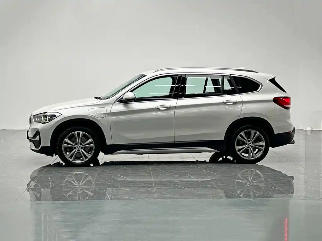 BMW X1 New Energy — миниатюра 3