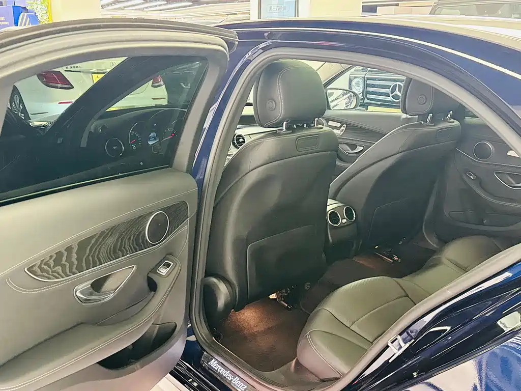 MERCEDES-BENZ C CLASS