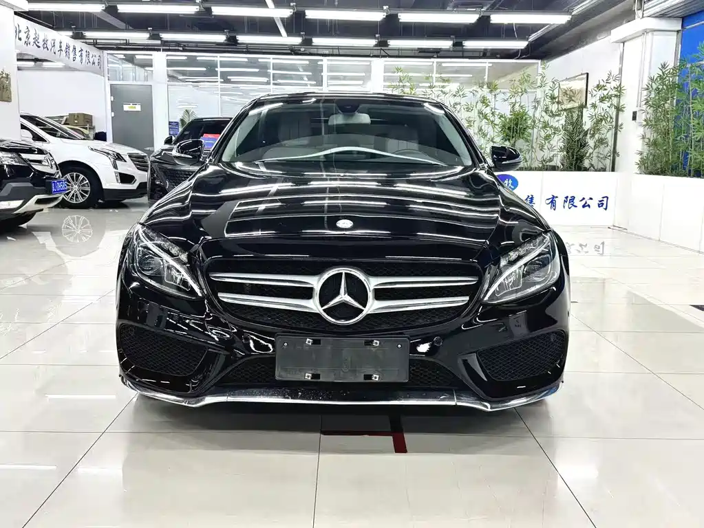 Mercedes-Benz C-Class — миниатюра 2