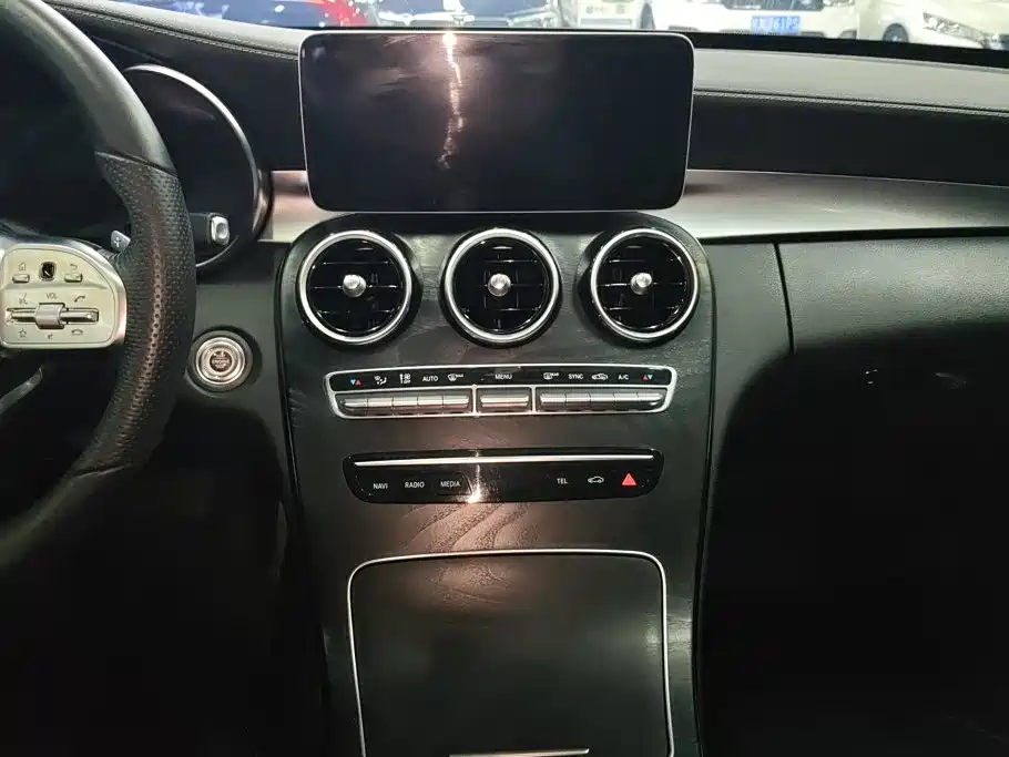 Mercedes-Benz C-Class — миниатюра 13