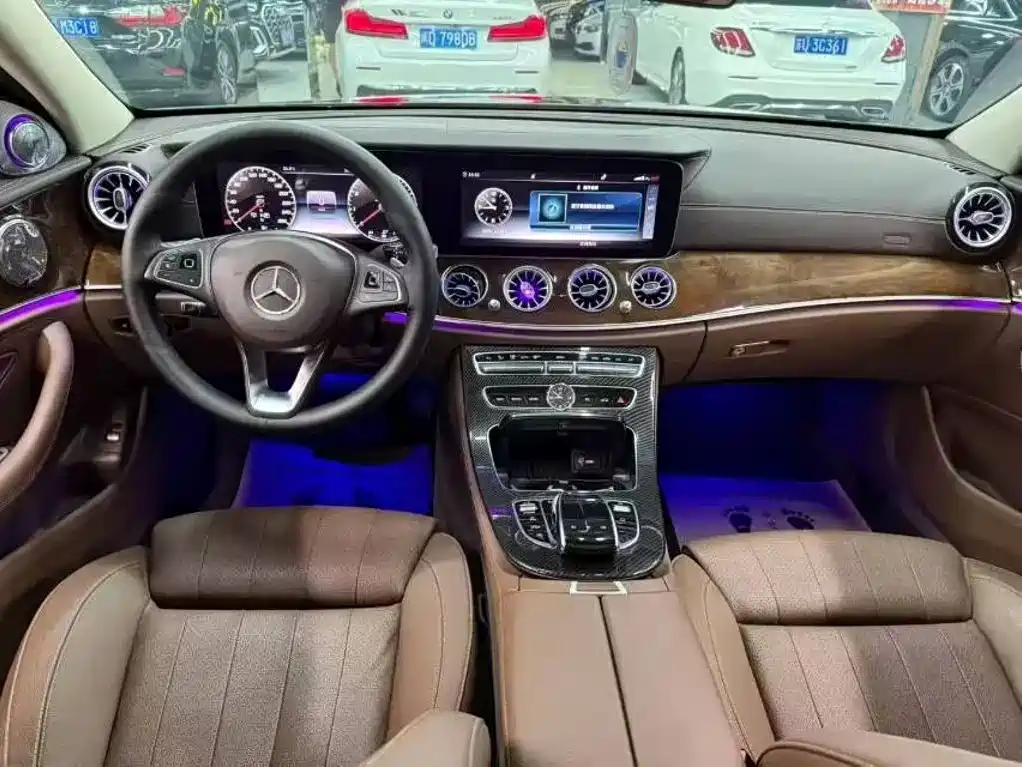 Mercedes-Benz E-Class — миниатюра 5