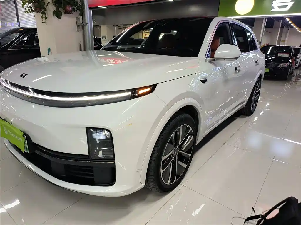 Li Auto Li L7 2025